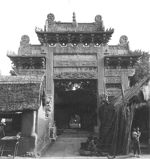 click to view full size: 6205744796.jpg